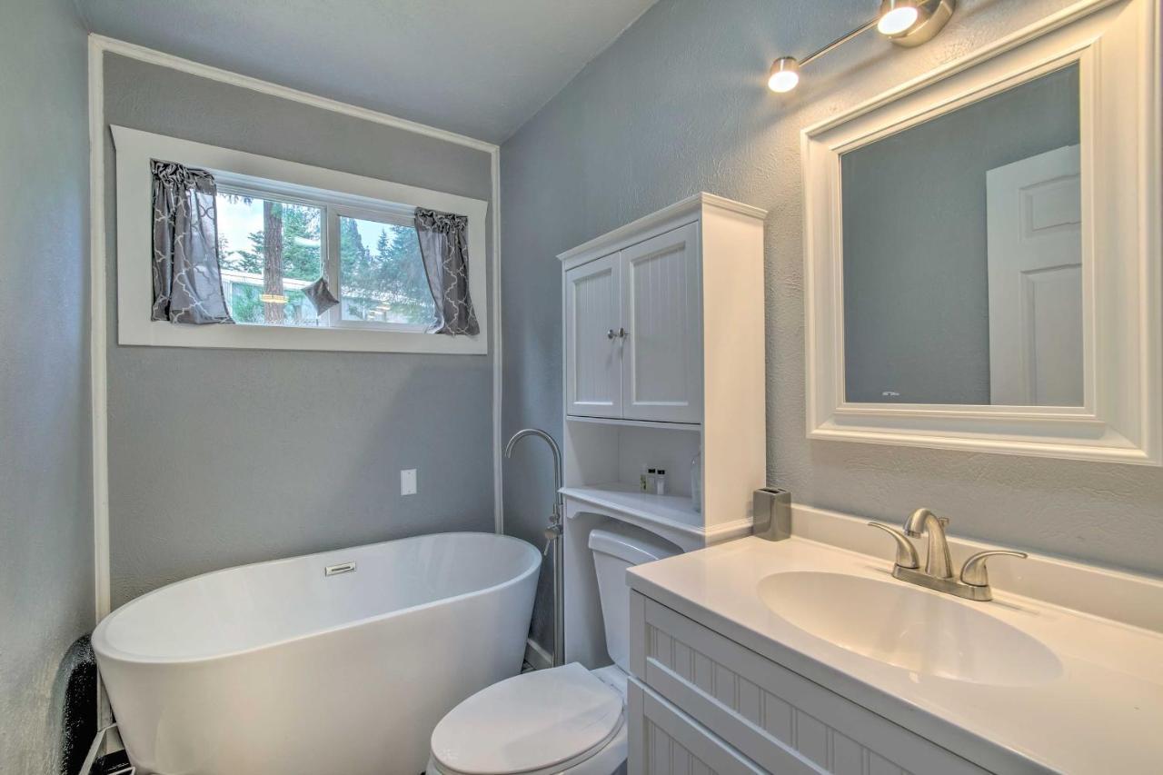 Cozy North Bend Getaway Near Dunes And Ocean! Lakeside  Kültér fotó